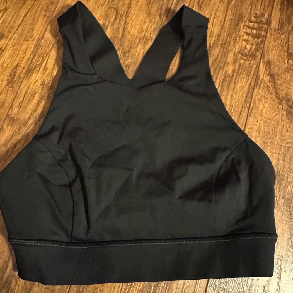 Lululemon size 4 high neck sports bra